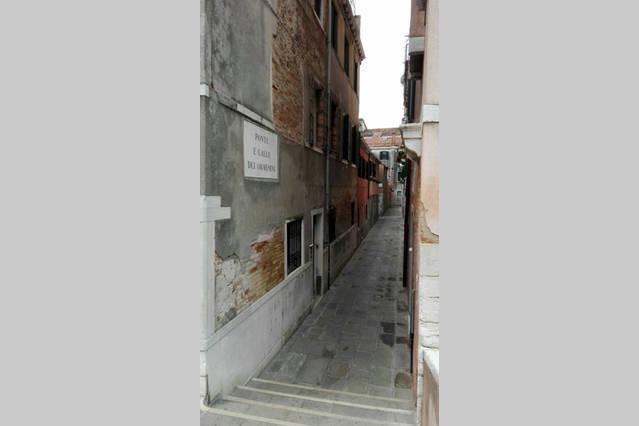 Calle Dei Ormesini Venezia Esterno foto